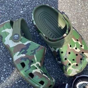 Kids Camo crocs size 1
